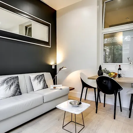 Les Suites Du Palais Gallien Bed & Breakfast