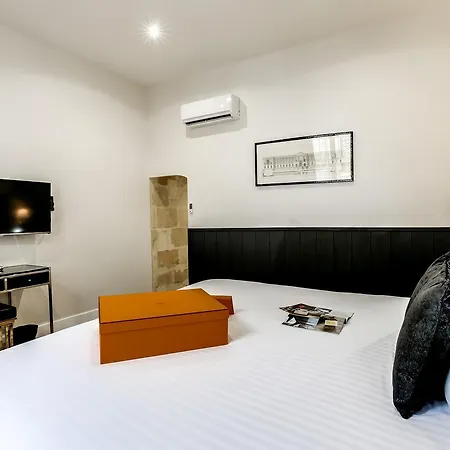 Les Suites Du Palais Gallien Bed & Breakfast