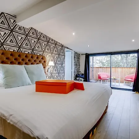 Les Suites Du Palais Gallien Bed & Breakfast