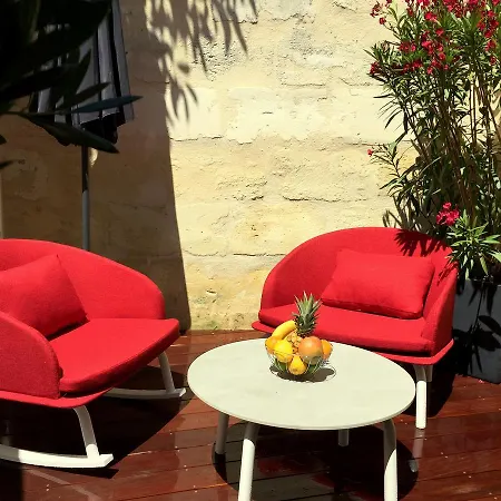 Les Suites Du Palais Gallien Bed & Breakfast *